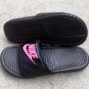 nike benassi black pink